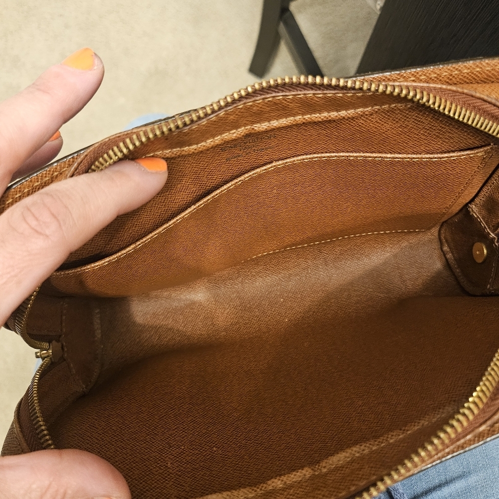 Louis Vuitton Brown Monogram Clutch - Original Strap - Picture 13 of 15